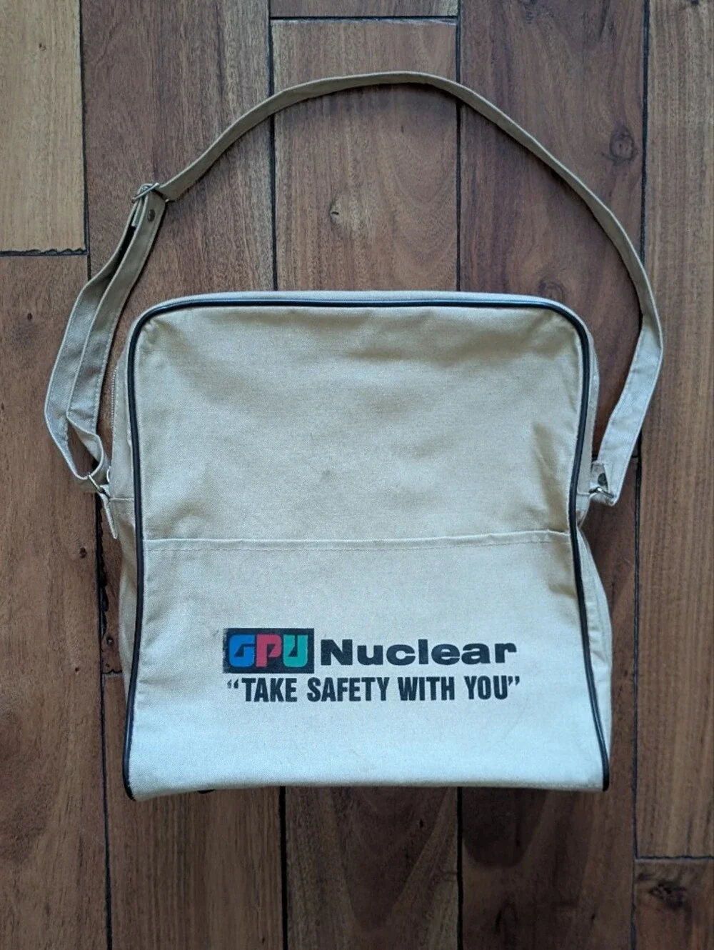 GPU Nuclear Vintage Travel Bag (OS)
